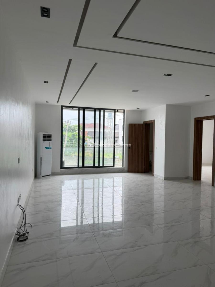 Spacious 2-bedroom Apartment, Lekki (right Side), Lekki, Lagos, Flat / Apartment for Sale