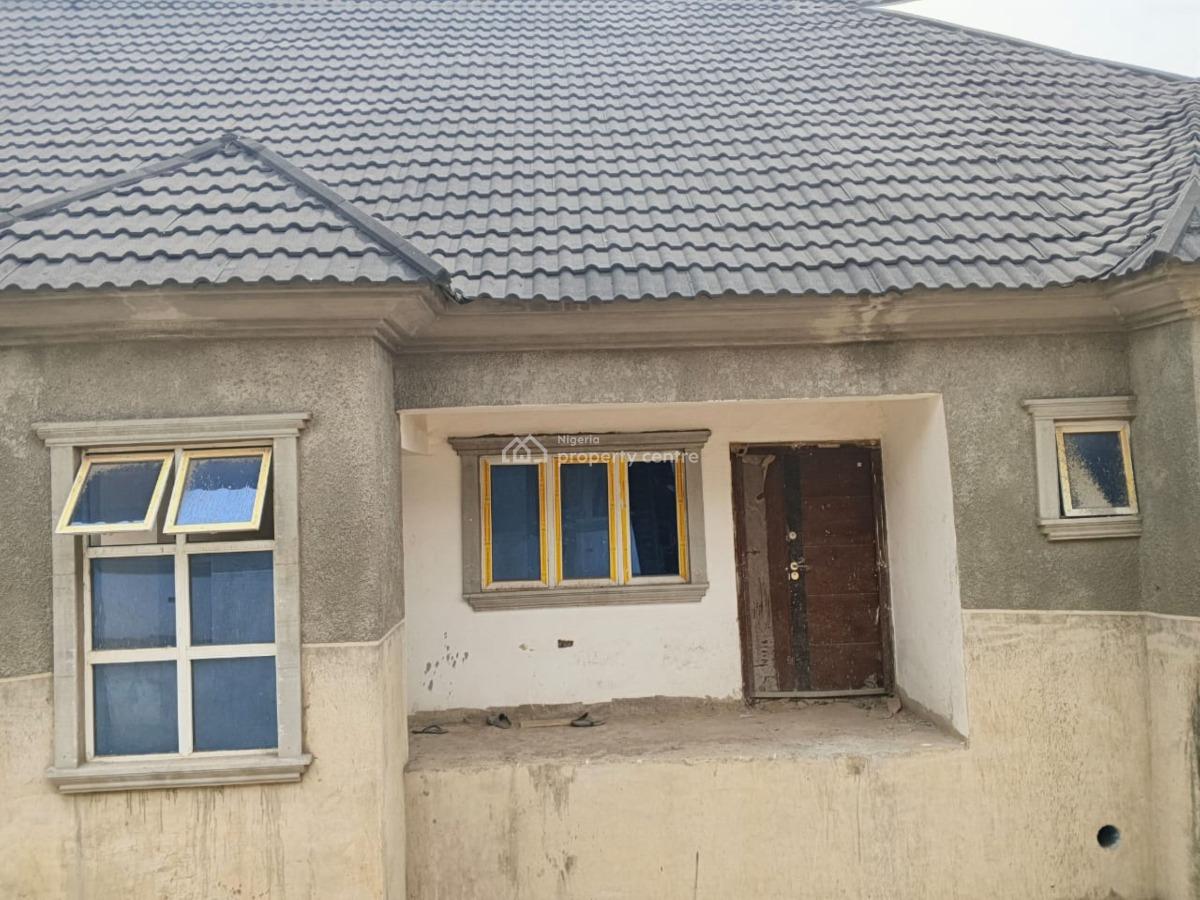 Luxury 3 Bedroom Block of Flat with Excellent Facilities, Amac Market District Axis, Fha (f.h.a), Lugbe District, Abuja, Block of Flats for Sale