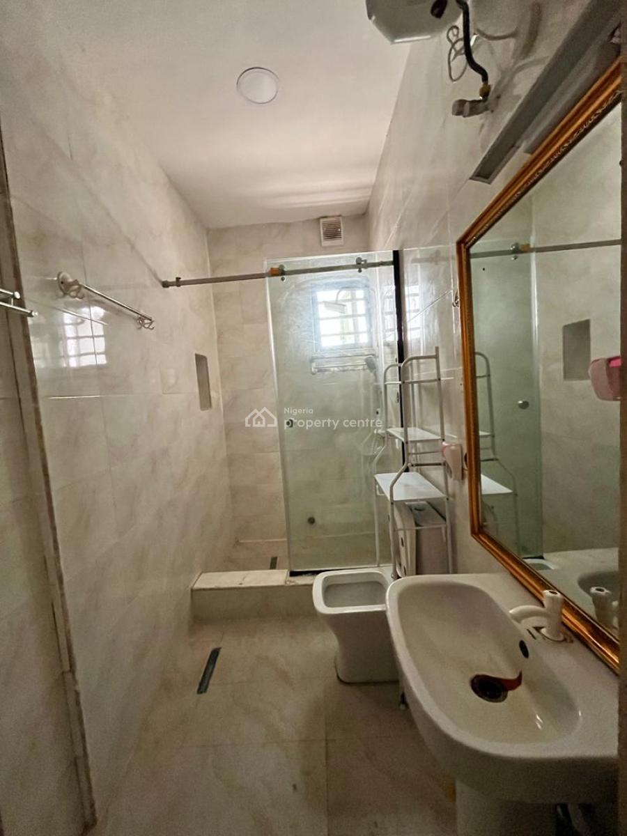 Standard 3 Bedroom Apartment, Off Freedom Way Lekki Phase 1, Lekki, Lagos, Flat / Apartment for Sale