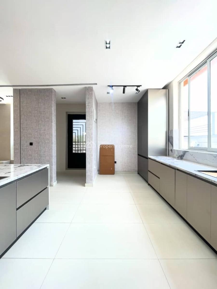 Luxurious 2bedrooms Private Penthouse, Off Admiralty Way, Lekki Phase 1, Lekki, Lagos, Flat / Apartment for Sale