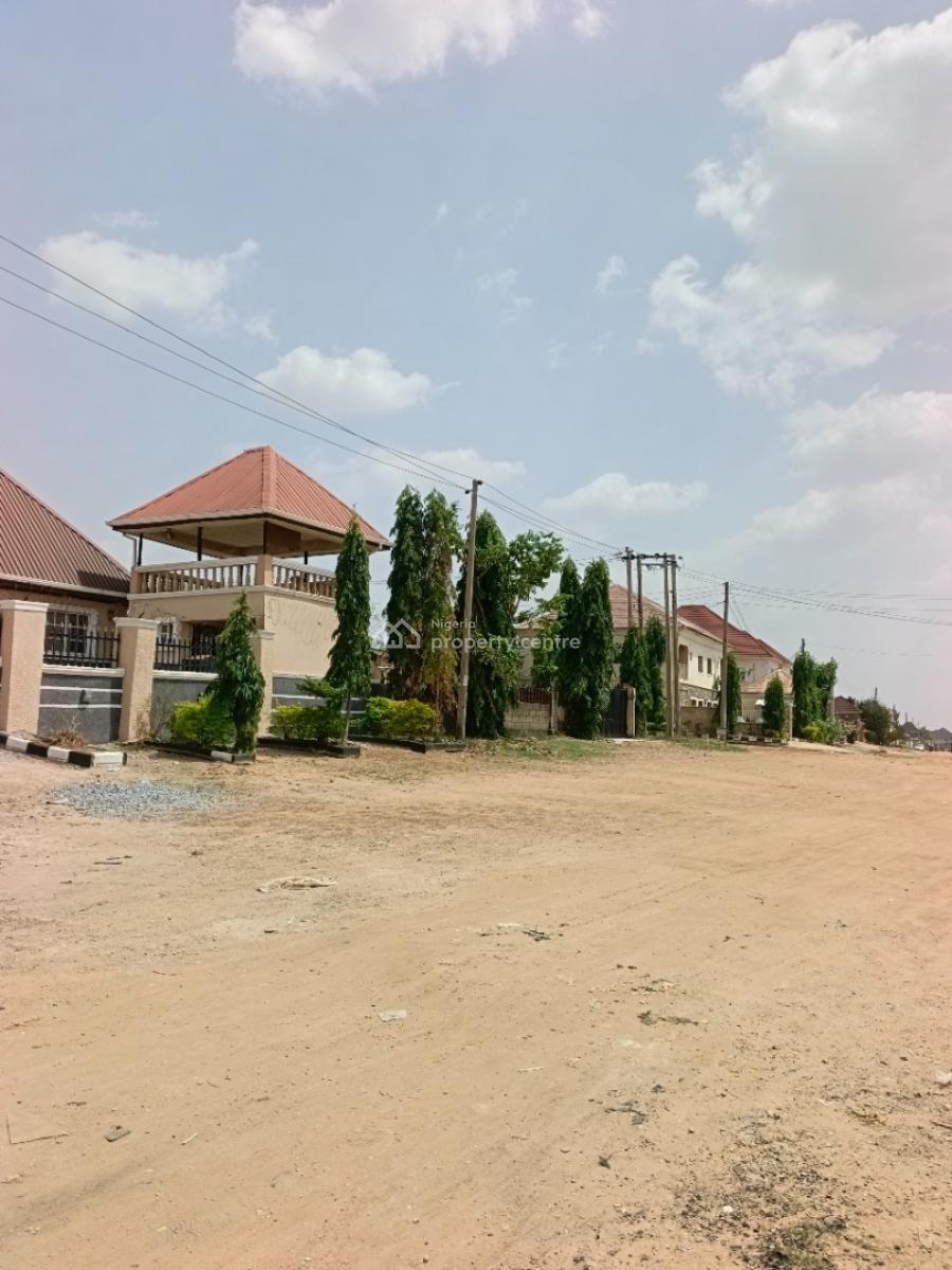 2 Bedroom Block of Flat with Excellent Facilities, Back of Amac Market, Fha (f.h.a), Lugbe District, Abuja, Block of Flats for Sale