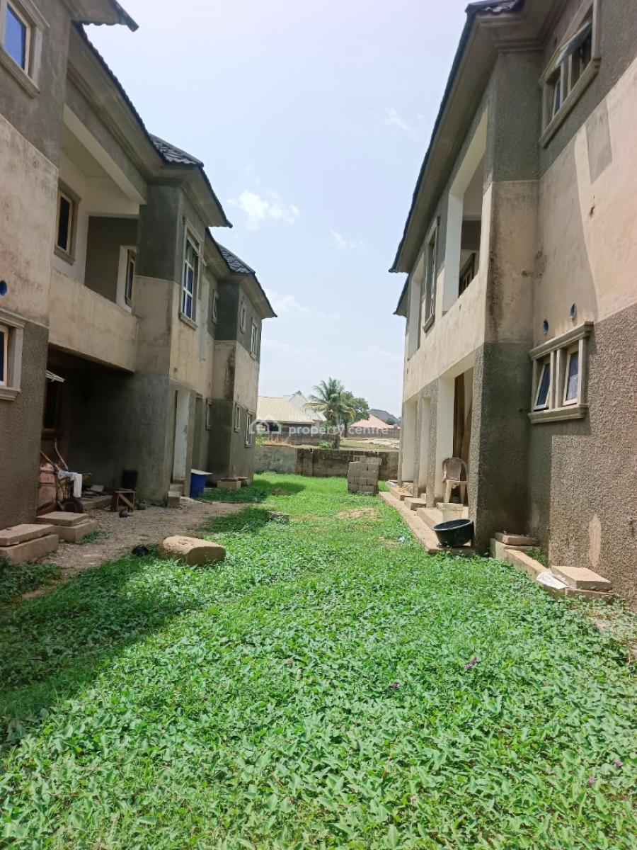 2 Bedroom Block of Flat with Excellent Facilities, Back of Amac Market, Fha (f.h.a), Lugbe District, Abuja, Block of Flats for Sale