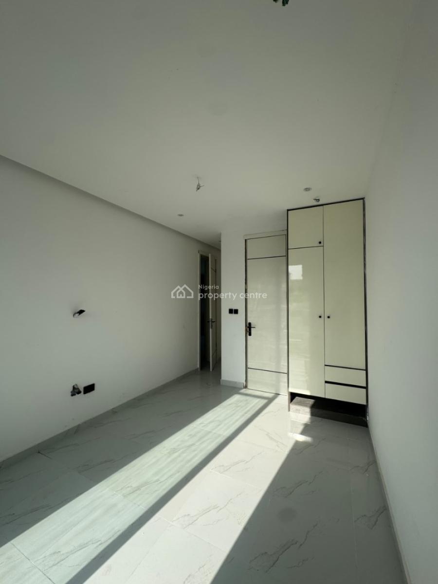 2 Bedroom Apartment, Lekki Phase 1, Lekki, Lagos, Flat / Apartment for Sale