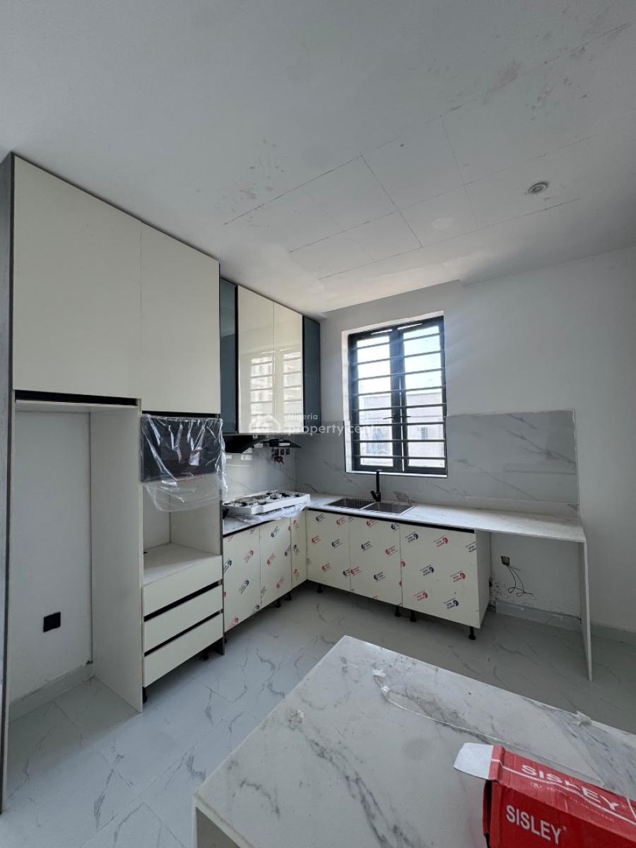 2 Bedroom Apartment, Lekki Phase 1, Lekki, Lagos, Flat / Apartment for Sale
