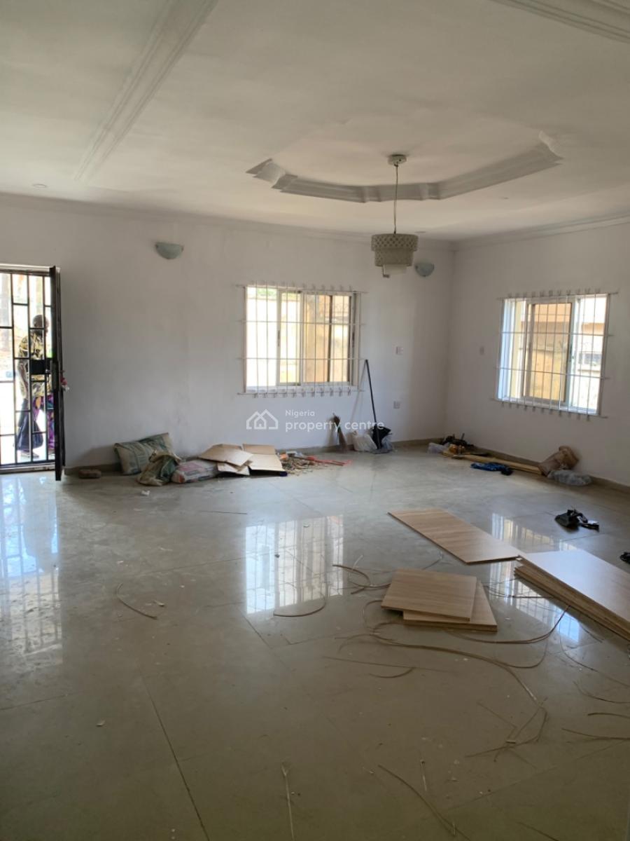 Spacious 2 Bedroom Flat, Gra Phase 1, Magodo, Lagos, Flat / Apartment for Rent