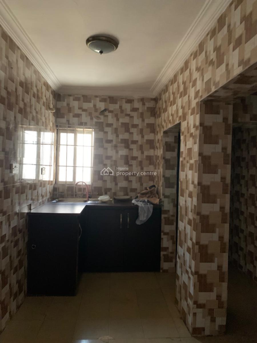 Spacious 2 Bedroom Flat, Gra Phase 1, Magodo, Lagos, Flat / Apartment for Rent