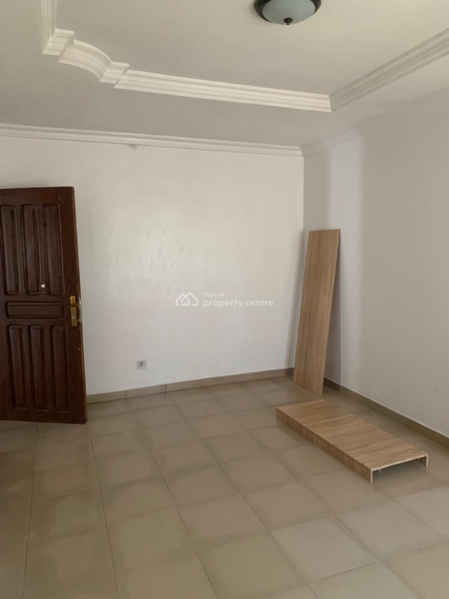 Spacious 2 Bedroom Flat, Gra Phase 1, Magodo, Lagos, Flat / Apartment for Rent