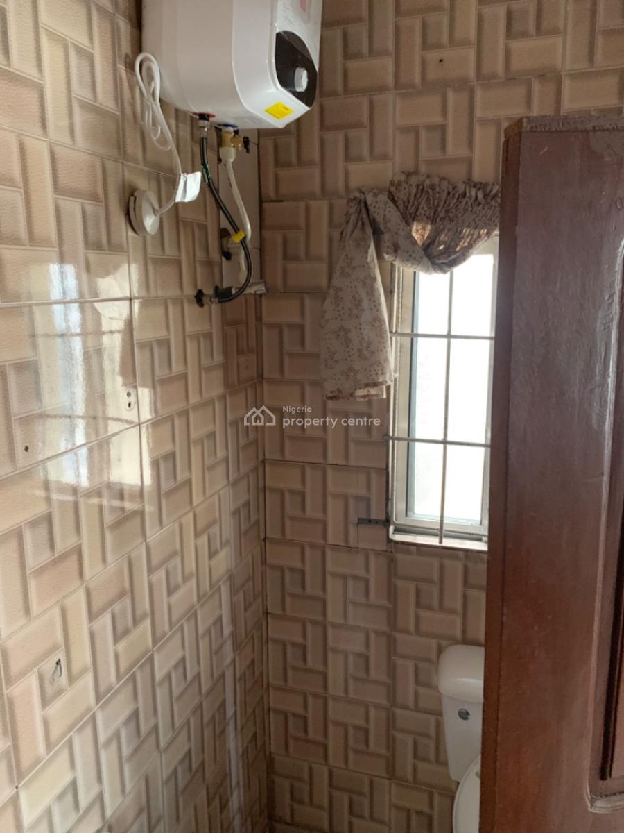 Spacious 2 Bedroom Flat, Gra Phase 1, Magodo, Lagos, Flat / Apartment for Rent