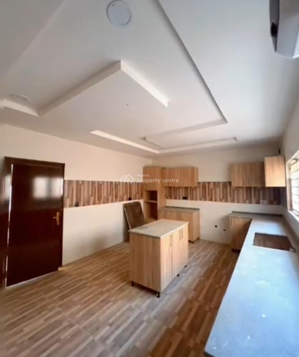 5bedroom Contemporary Fully Detached Duplex, Guzape, Guzape District, Abuja, Detached Duplex for Sale