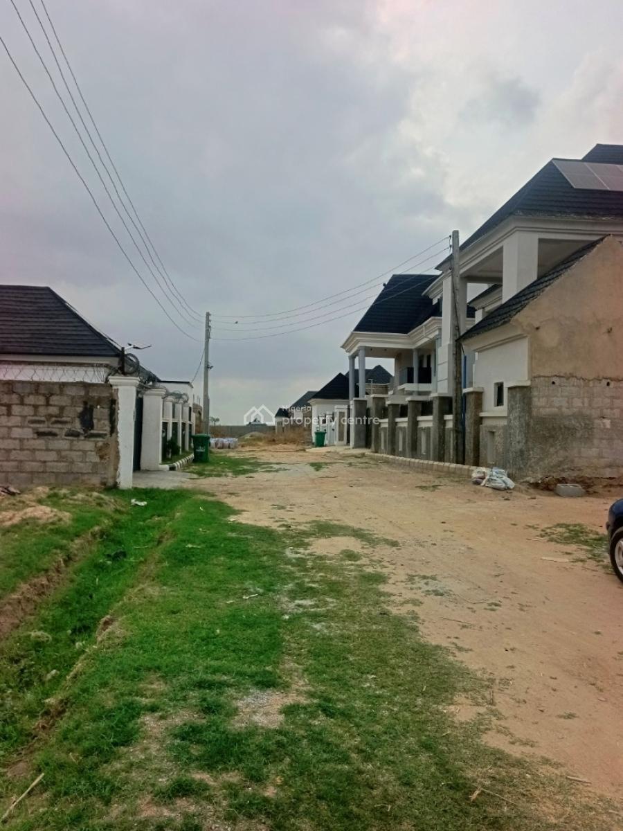 Luxury 3 Bedroom Bungalow with Excellent Facilities, Lugbe District, Abuja, Detached Bungalow for Sale