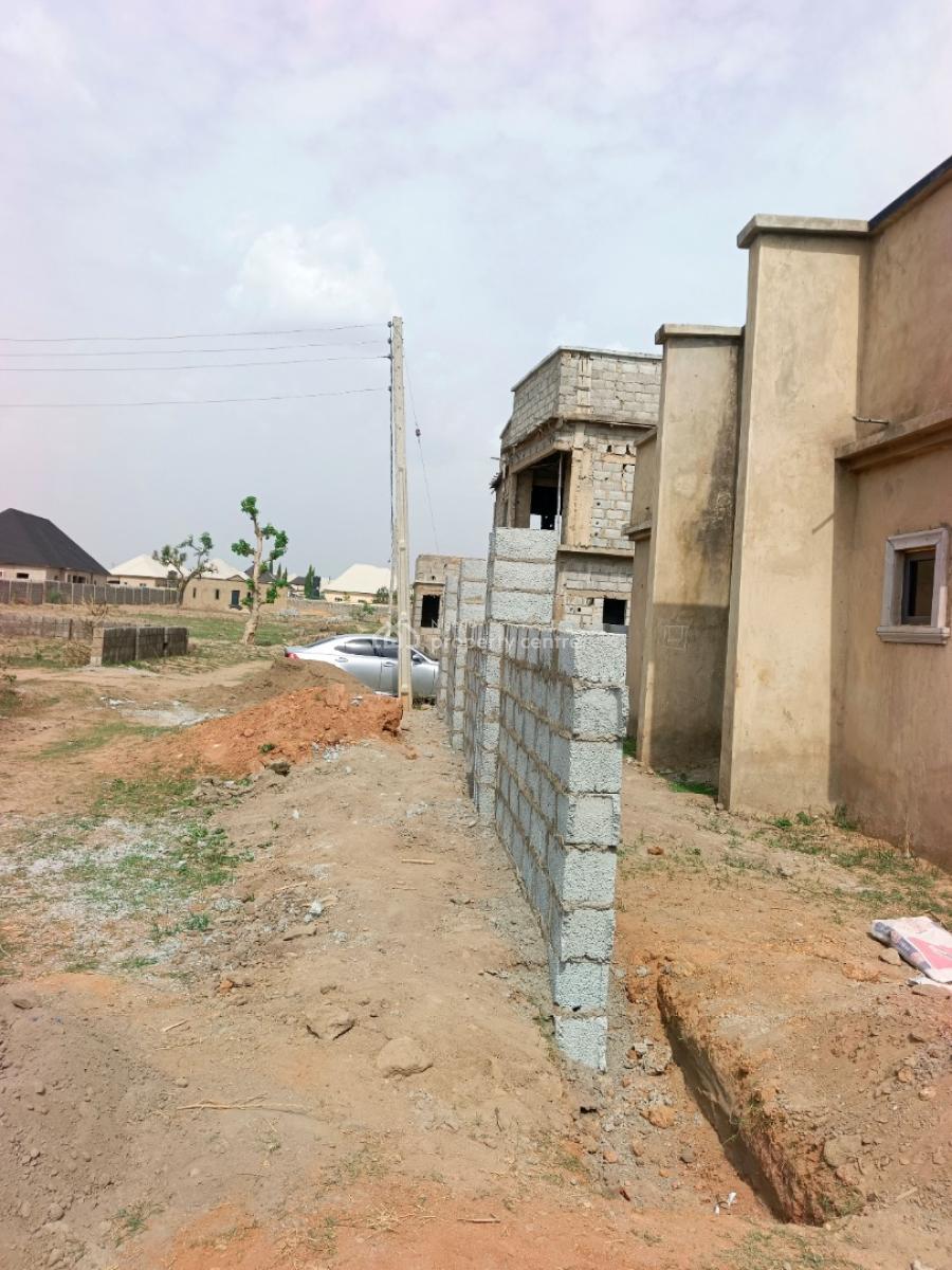 Luxury 3 Bedroom Bungalow with Excellent Facilities, Lugbe District, Abuja, Detached Bungalow for Sale