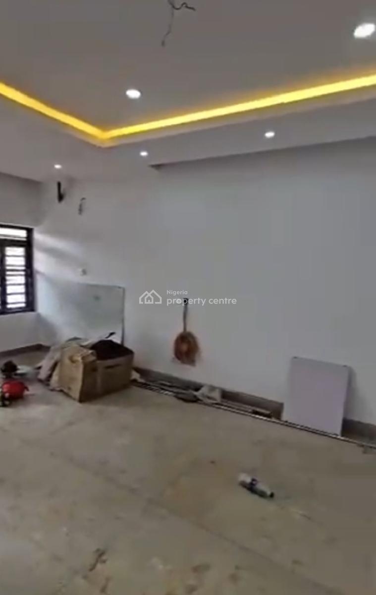 Luxurious 4 Bedroom Terrace Duplex Self Compound, Guzape District, Abuja, Terraced Duplex for Sale