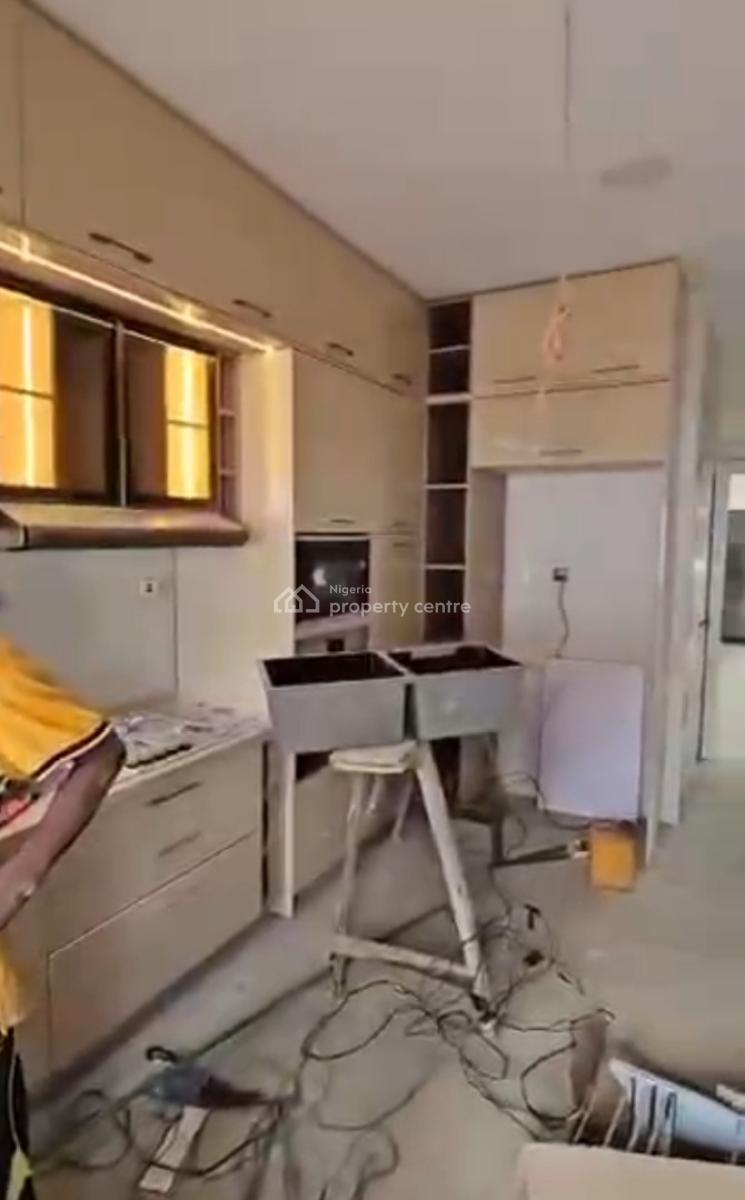 Luxurious 4 Bedroom Terrace Duplex Self Compound, Guzape District, Abuja, Terraced Duplex for Sale