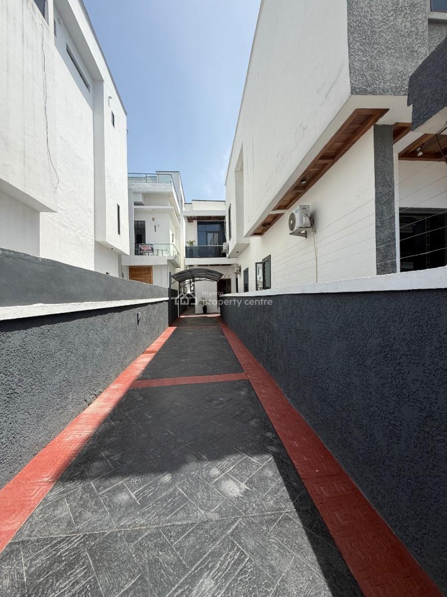 4 Bedroom Fully Detached Duplex with Bq for Distress, Royal Pine Estate, Orchid Road By Second Toll Gate, Lekki Expressway, Lekki, Lagos, Detached Duplex for Sale