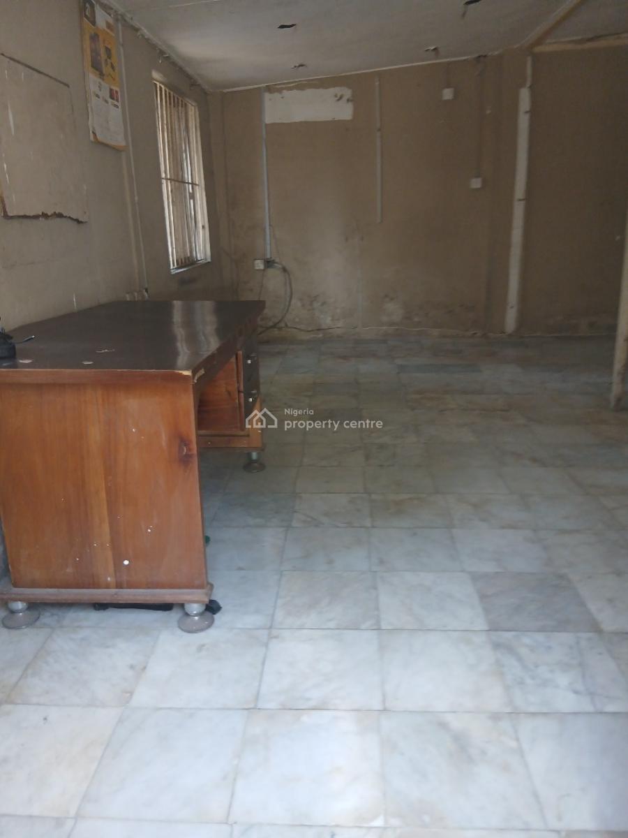 Office Space Shared Main Duplex, Dolphin Estate, Ikoyi, Lagos, House for Rent