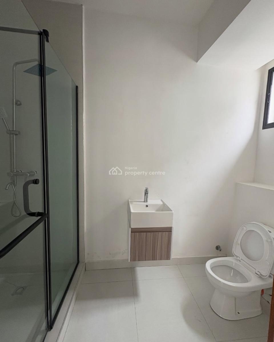 4 Bedroom Terrace with Bq, 4 Bedroom Duplex with Pool and Gym in a Secured Estate, Lekki Phase 1, Lekki, Lagos, Terraced Duplex for Rent