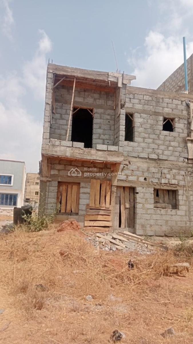 5 Bedrooms, Ochacho, Life Camp, Abuja, Semi-detached Duplex for Sale