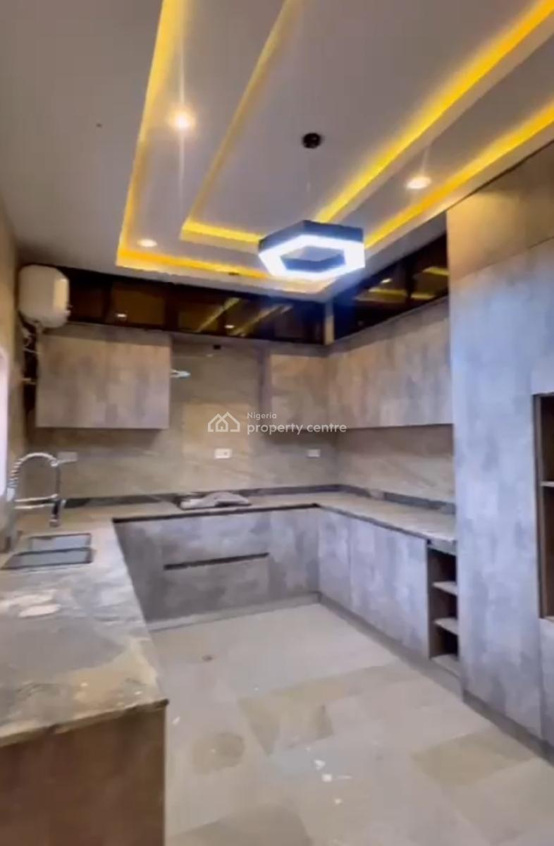 4 Bedroom Terrace Duplex, Guzape District, Abuja, Terraced Duplex for Sale