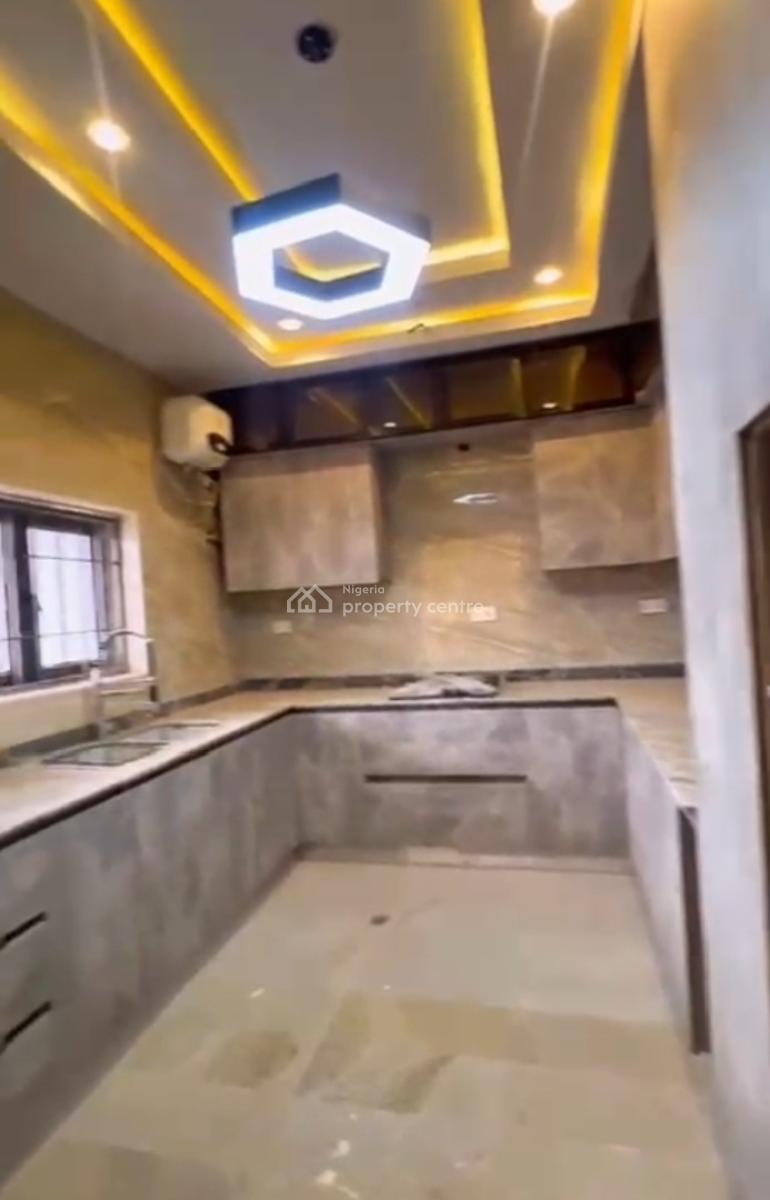 4 Bedroom Terrace Duplex, Guzape District, Abuja, Terraced Duplex for Sale