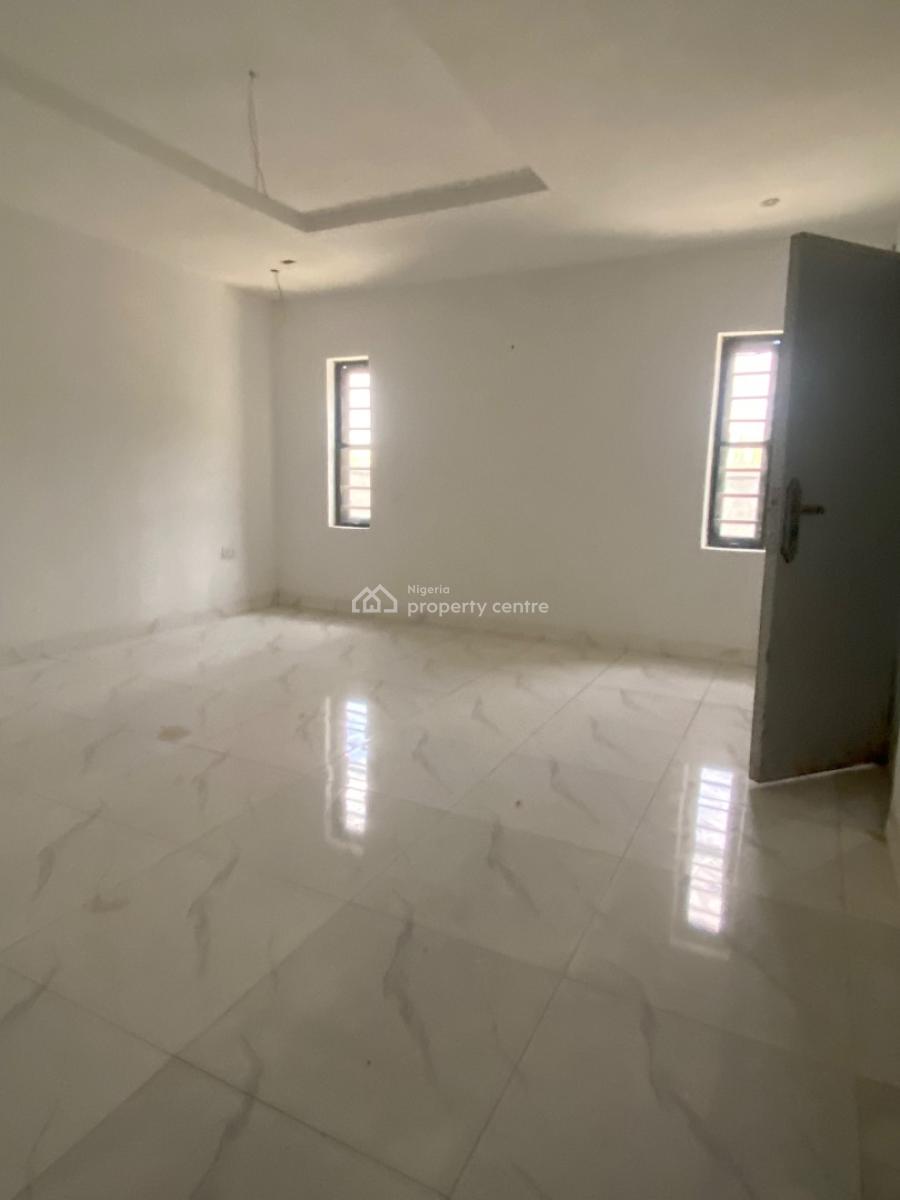 New Luxury 2 Bedroom Enclosed Flat( Lesser Windows for Ventilation), Chevron, Lekki, Lagos, Flat / Apartment for Rent