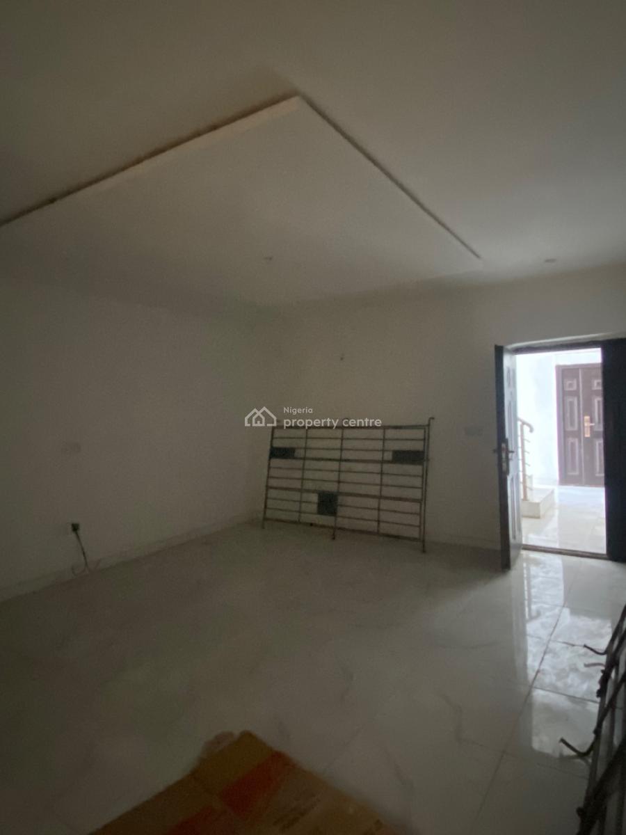 New Luxury 2 Bedroom Enclosed Flat( Lesser Windows for Ventilation), Chevron, Lekki, Lagos, Flat / Apartment for Rent