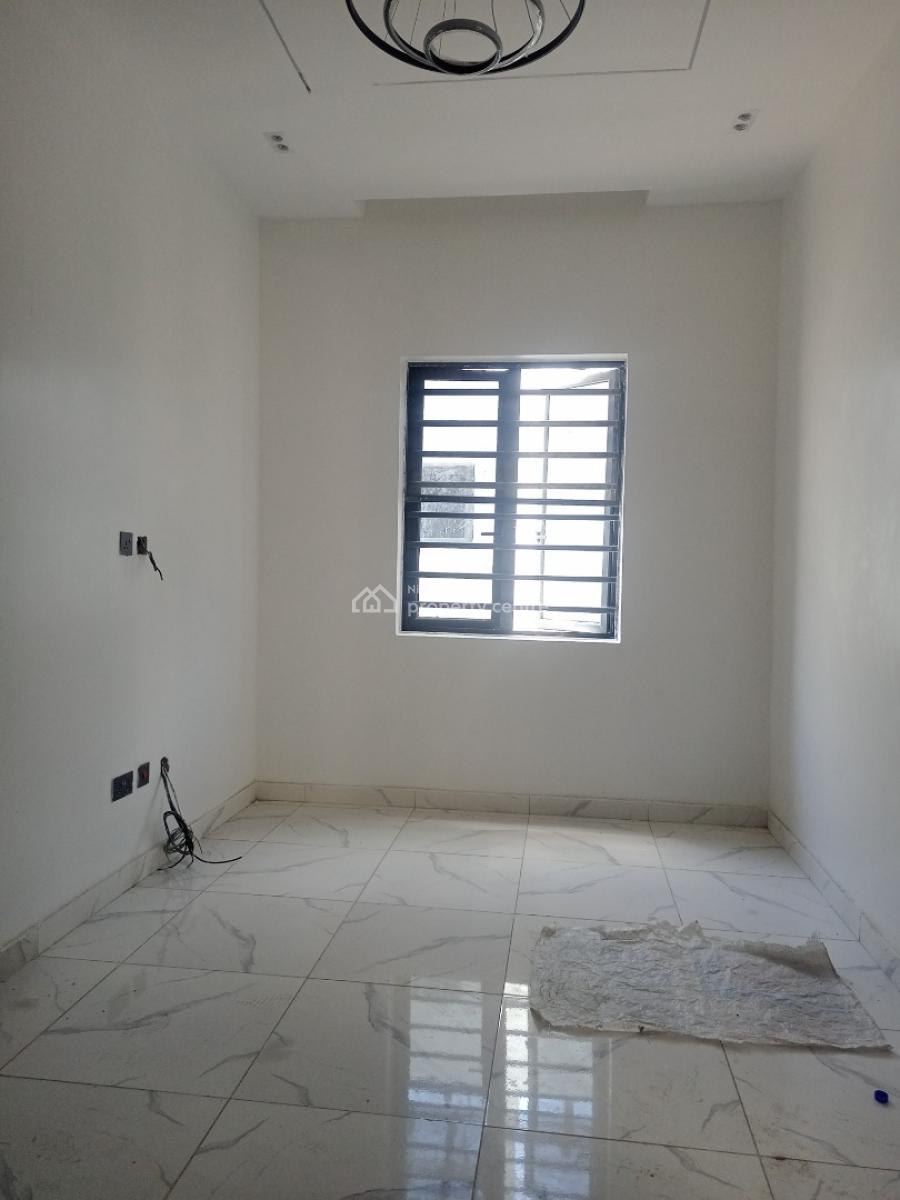 Luxury Built 1 Bedroom Apartment, Chevron Axis, Lekki Phase 2, Lekki, Lagos, Mini Flat (room and Parlour) for Sale