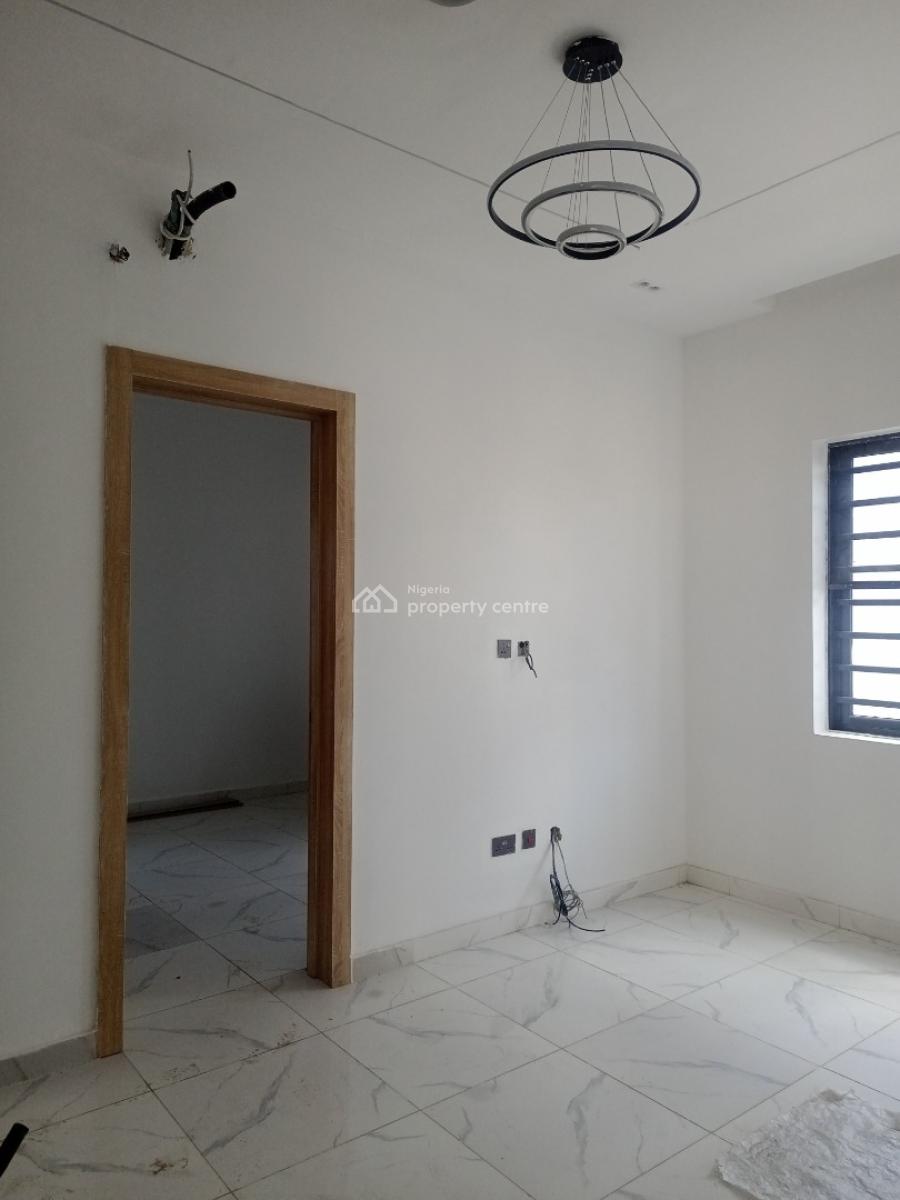 Luxury Built 1 Bedroom Apartment, Chevron Axis, Lekki Phase 2, Lekki, Lagos, Mini Flat (room and Parlour) for Sale