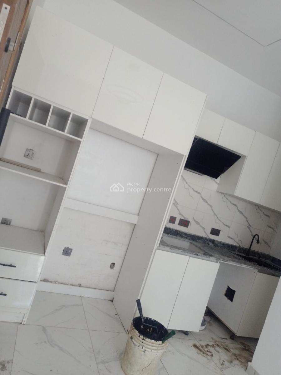 Luxury Built 1 Bedroom Apartment, Chevron Axis, Lekki Phase 2, Lekki, Lagos, Mini Flat (room and Parlour) for Sale