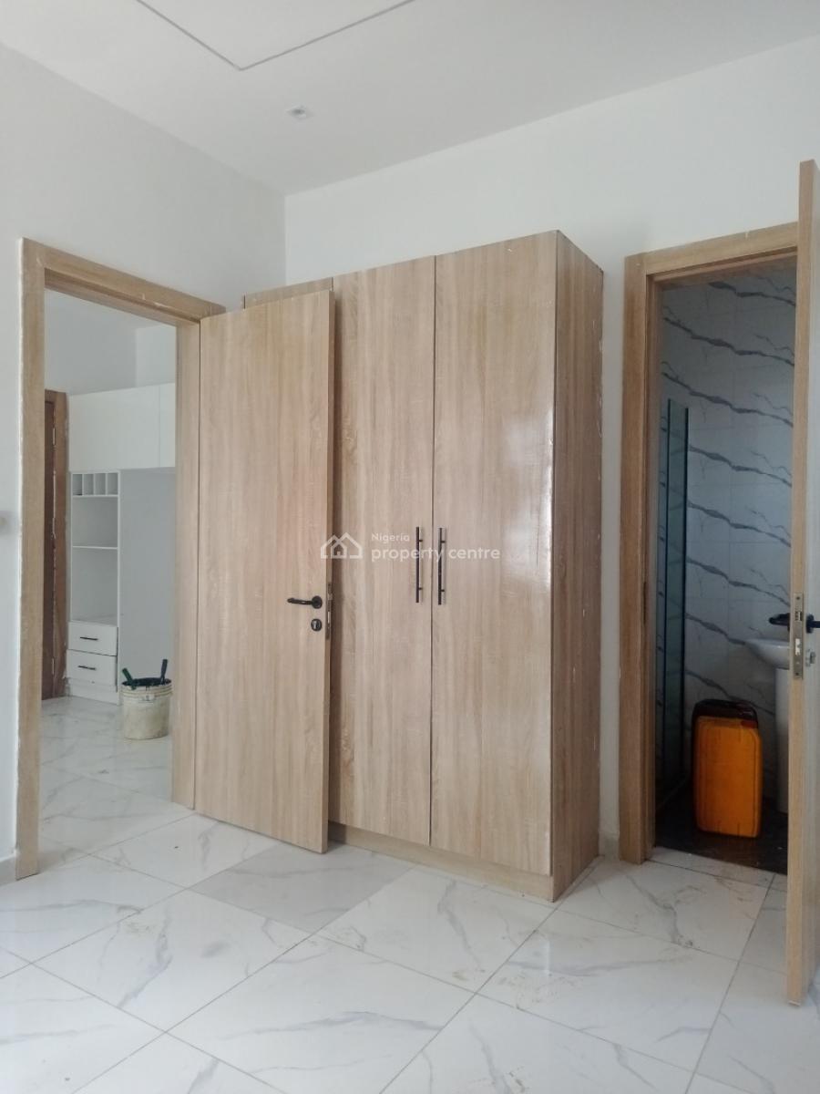 Luxury Built 1 Bedroom Apartment, Chevron Axis, Lekki Phase 2, Lekki, Lagos, Mini Flat (room and Parlour) for Sale