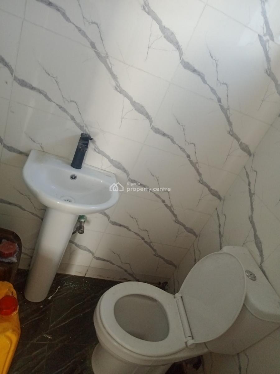 Luxury Built 1 Bedroom Apartment, Chevron Axis, Lekki Phase 2, Lekki, Lagos, Mini Flat (room and Parlour) for Sale