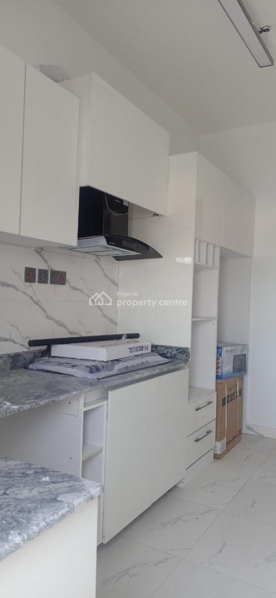 Luxury Built 2 Bedroom Apartment, Chevron Axis, Lekki Phase 2, Lekki, Lagos, Flat / Apartment for Sale