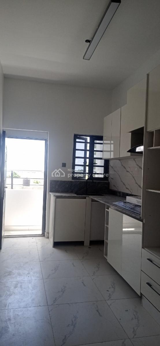 Luxury Built 2 Bedroom Apartment, Chevron Axis, Lekki Phase 2, Lekki, Lagos, Flat / Apartment for Sale