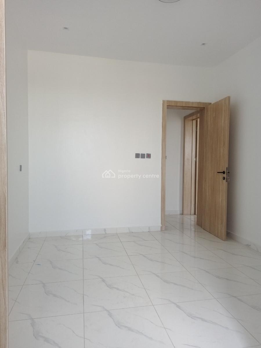 Luxury Built 2 Bedroom Apartment, Chevron Axis, Lekki Phase 2, Lekki, Lagos, Flat / Apartment for Sale