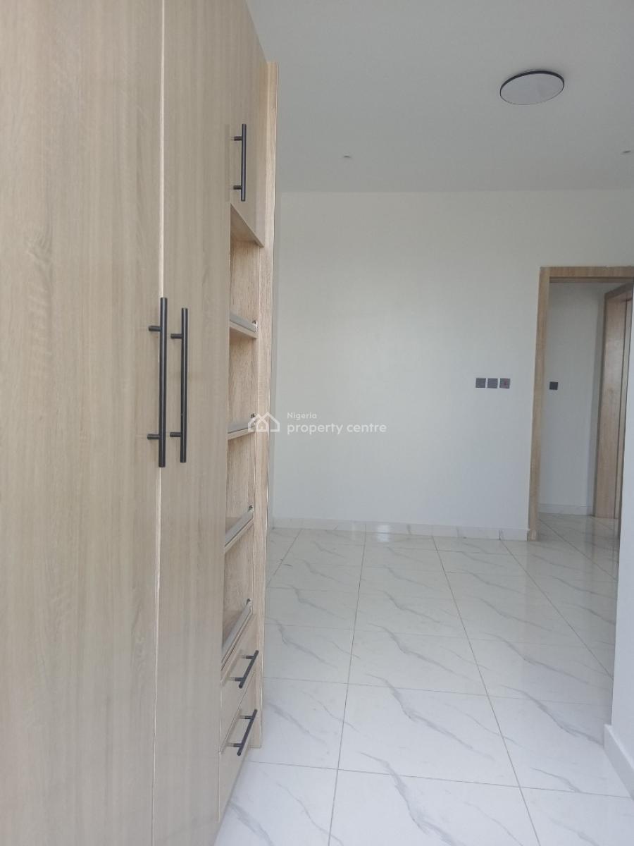 Luxury Built 2 Bedroom Apartment, Chevron Axis, Lekki Phase 2, Lekki, Lagos, Flat / Apartment for Sale