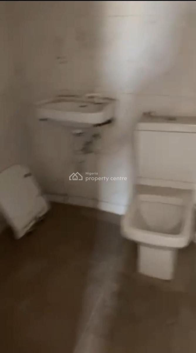 Lovely 2 Bedroom Flat, Adegoke Estate, Off Olufemi Street / Off Masha Road, Surulere, Lagos, Flat / Apartment for Rent