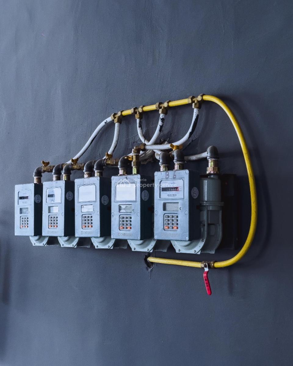 Fully Serviced 3bedroom Apartment with a Pool, Elevator, Fully Serviced 3bedroom Apartment with a Pool, Elevator, Lekki Phase 1, Lekki, Lagos, Block of Flats for Sale