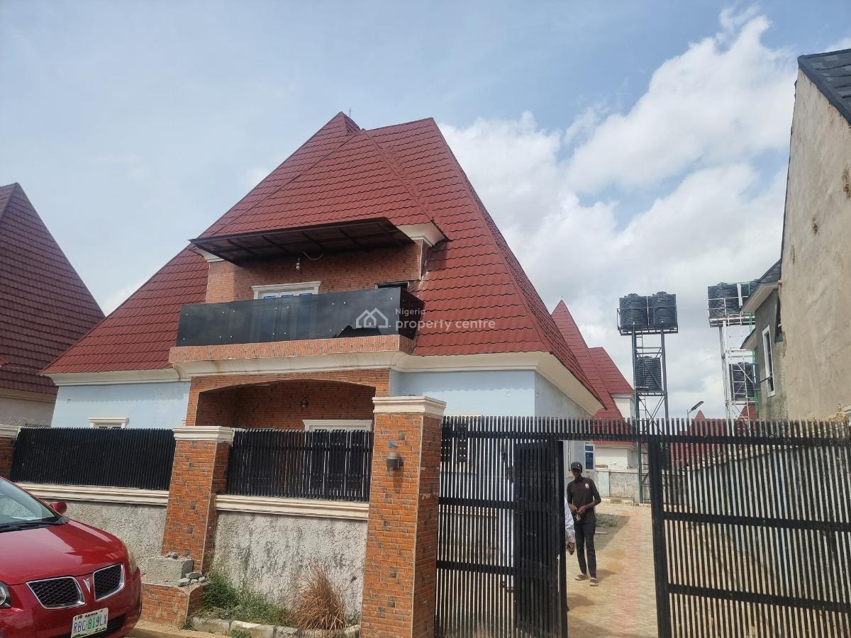 Luxury 4 Bedroom Penthouse with Bq and Security House, Estate Along Von Road, Lugbe District, Abuja, Detached Duplex for Sale