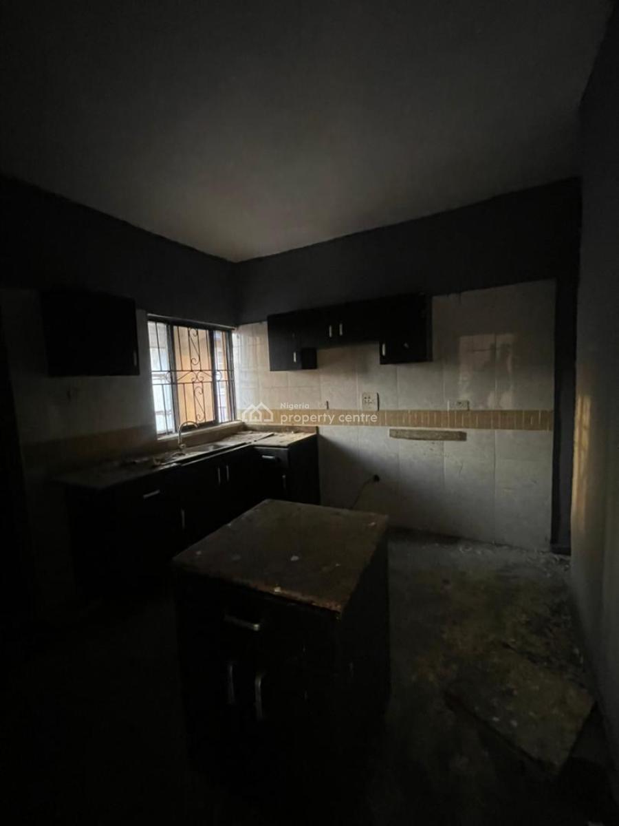 8 Units of 3 Bedrooms Flats of Exceptional Income Generating Property, Olokonla, Ajah, Lagos, Flat / Apartment for Rent