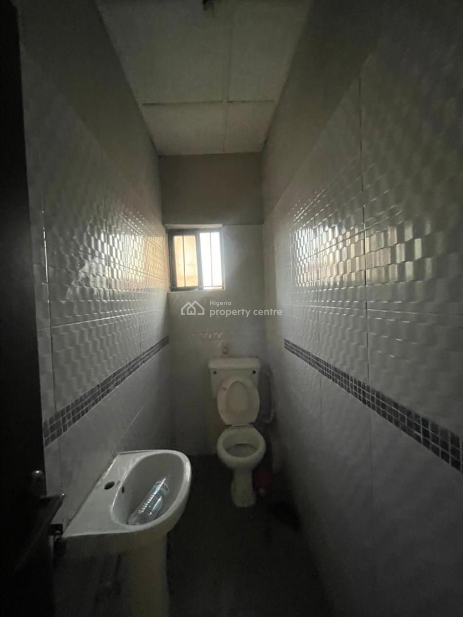 8 Units of 3 Bedrooms Flats of Exceptional Income Generating Property, Olokonla, Ajah, Lagos, Flat / Apartment for Rent