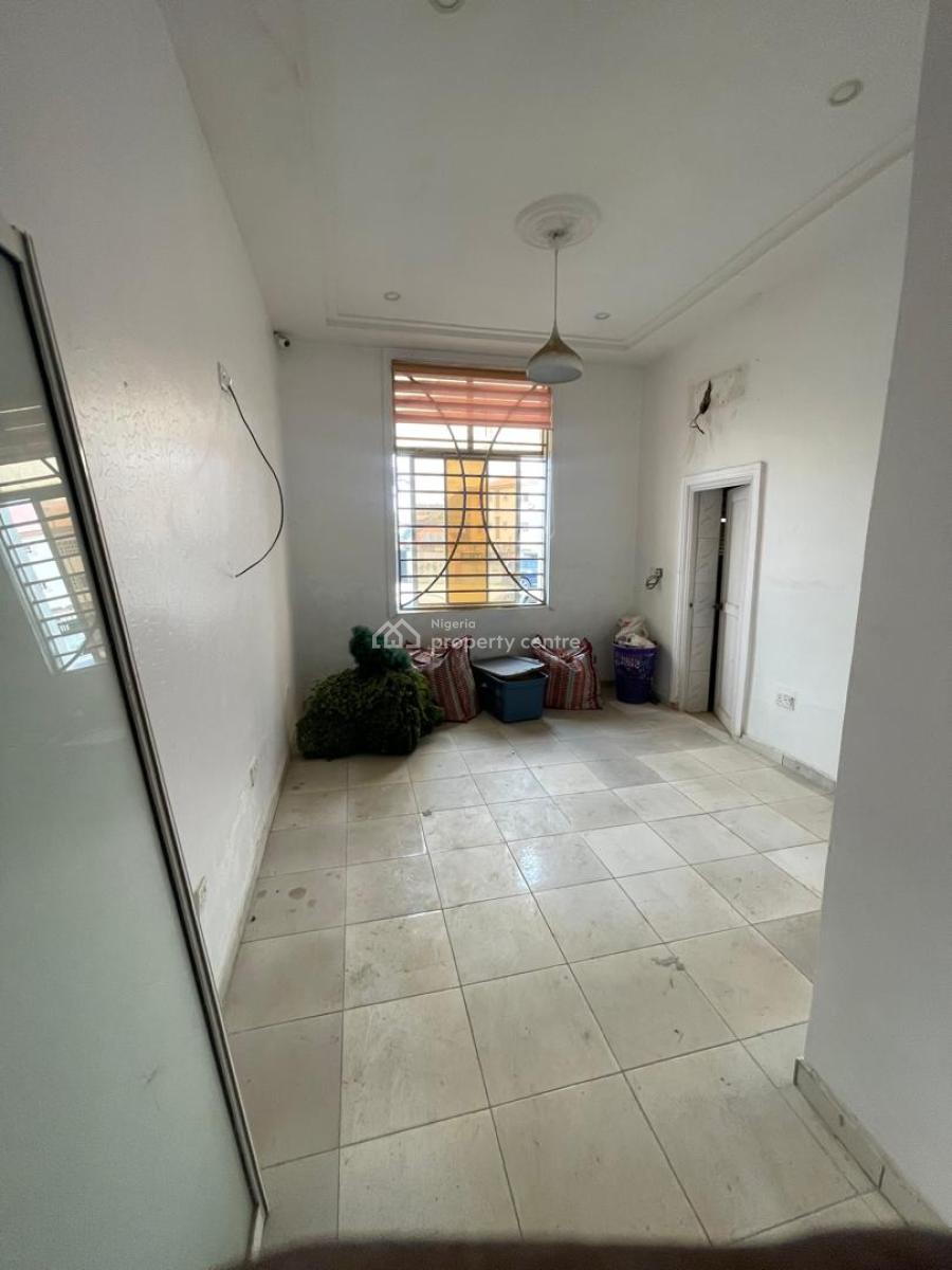 Very Large Space Suitable for Office Use, Wuye, Abuja, Office Space for Rent