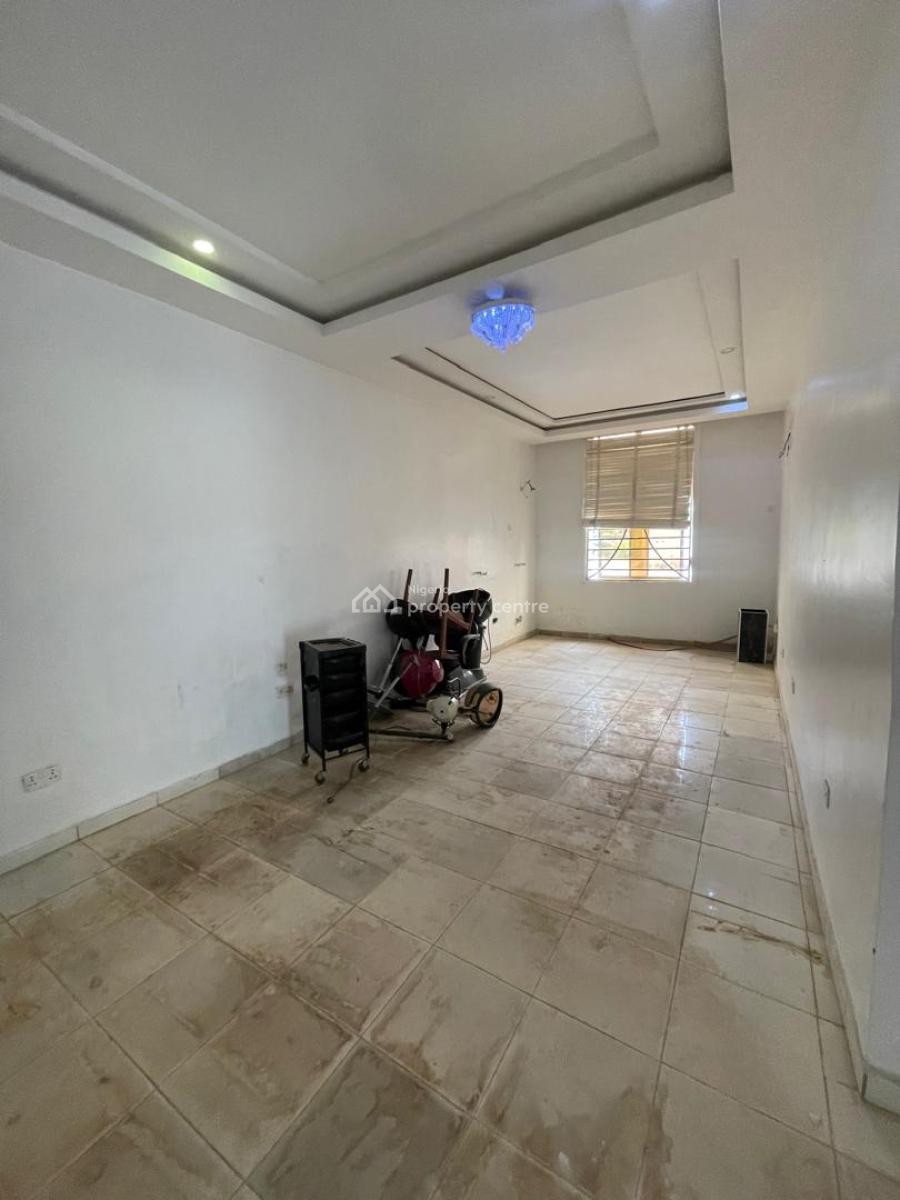 Very Large Space Suitable for Office Use, Wuye, Abuja, Office Space for Rent