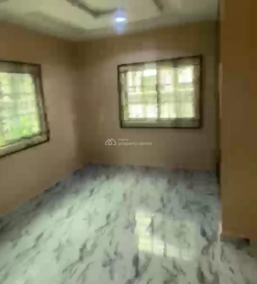 Standard 3bedrooms Flat 2 Masters,1 Central,& 1 Visitor Toilet, Along Second Ugbor Tarred Road, Gra, Benin, Oredo, Edo, House for Rent