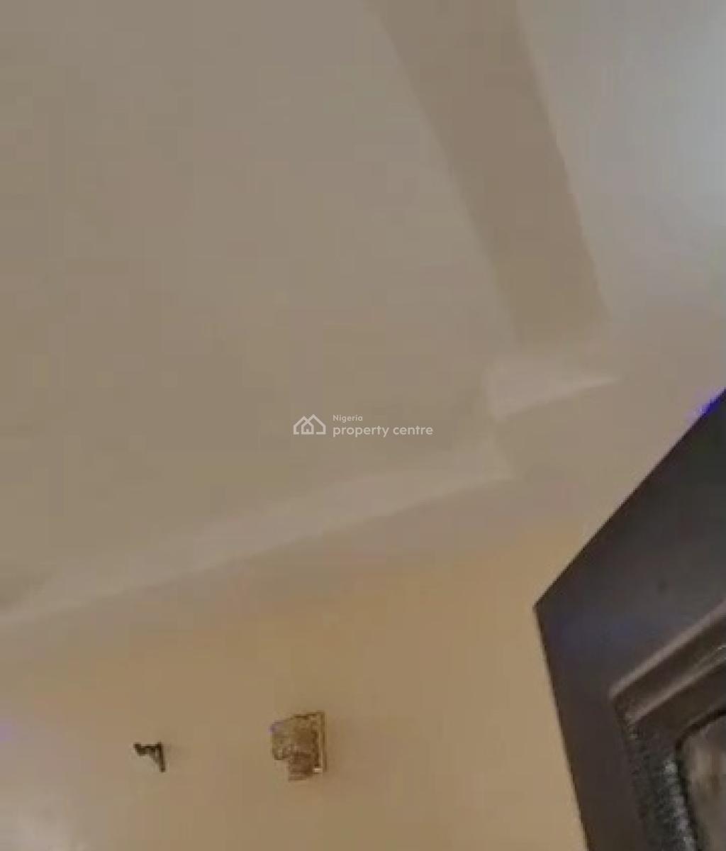 Luxury 2 Masters Bedrooms, Oni Street, Off Ihama Road, Off Airport Road Gra, Benin, Oredo, Edo, House for Rent