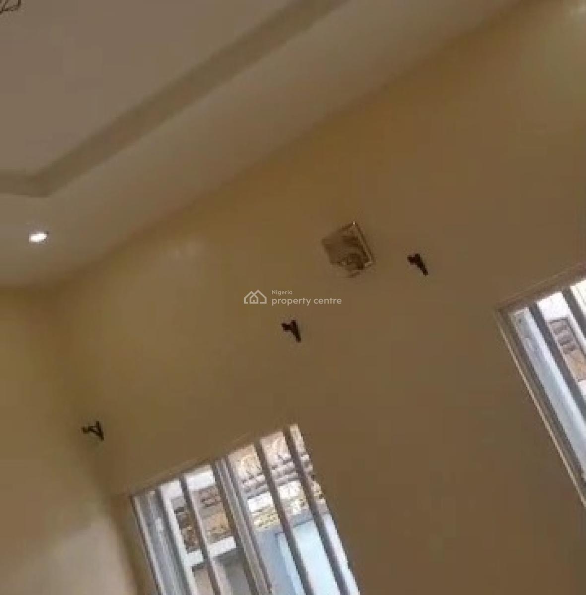 Luxury 2 Masters Bedrooms, Oni Street, Off Ihama Road, Off Airport Road Gra, Benin, Oredo, Edo, House for Rent