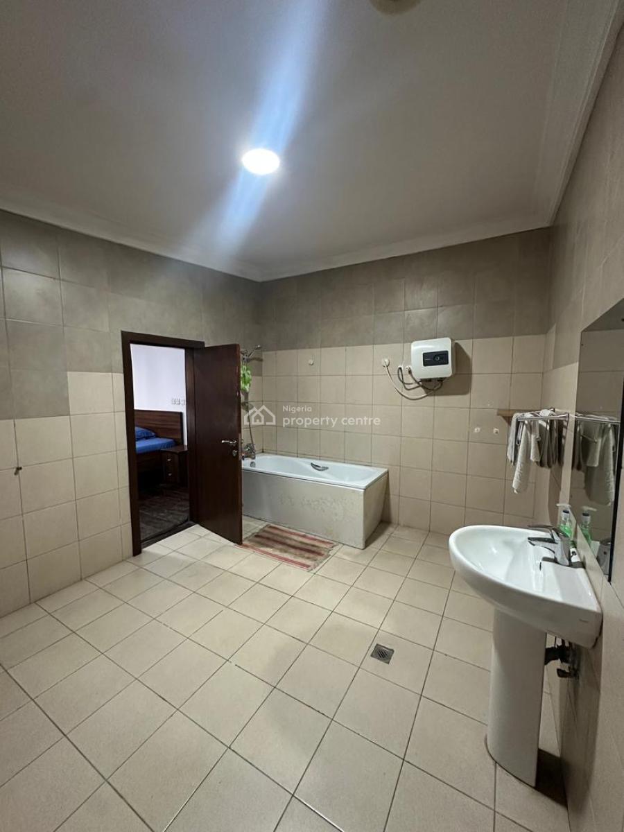 Well Maintained 3 Bedroom Apartment, Banana Island, Ikoyi, Lagos, Flat / Apartment for Rent