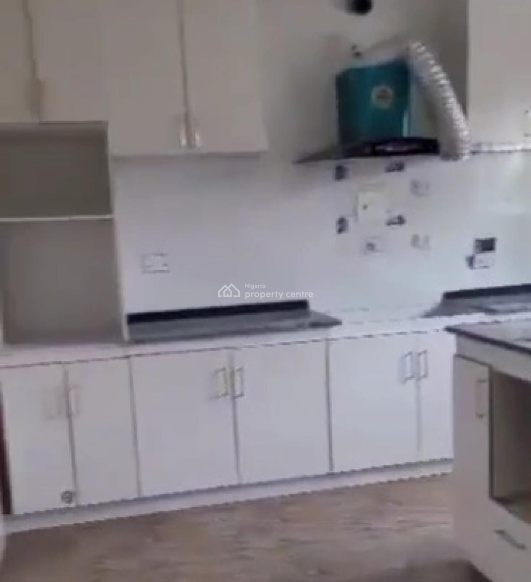 Standard 3 Bedroom Apartment with 21hrs Light, Giwa Amu, Off Airport Road, Gra, Benin, Oredo, Edo, House for Rent