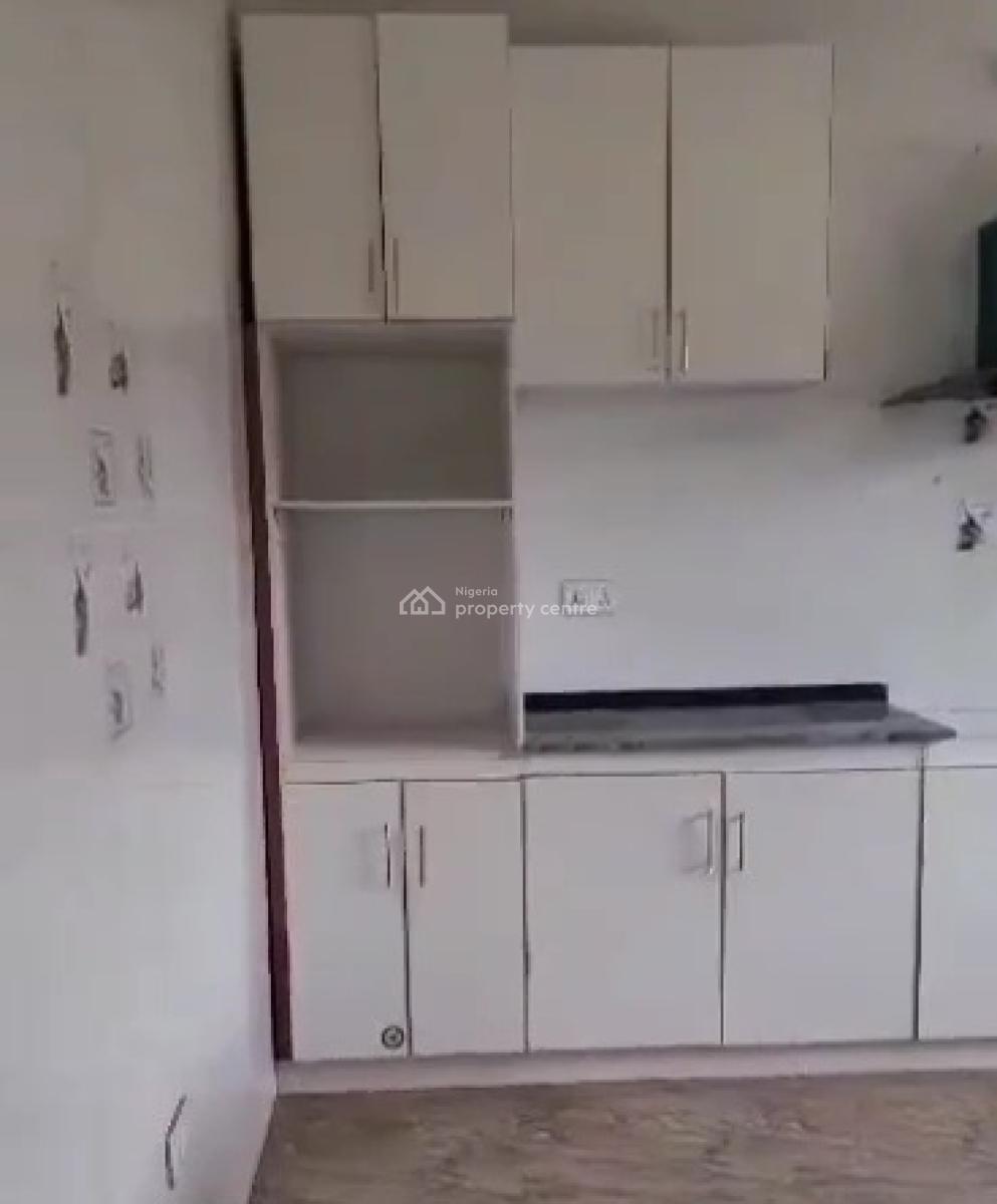 Standard 3 Bedroom Apartment with 21hrs Light, Giwa Amu, Off Airport Road, Gra, Benin, Oredo, Edo, House for Rent