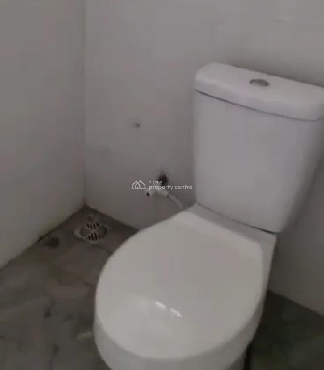 Standard 3 Bedroom Apartment with 21hrs Light, Giwa Amu, Off Airport Road, Gra, Benin, Oredo, Edo, House for Rent