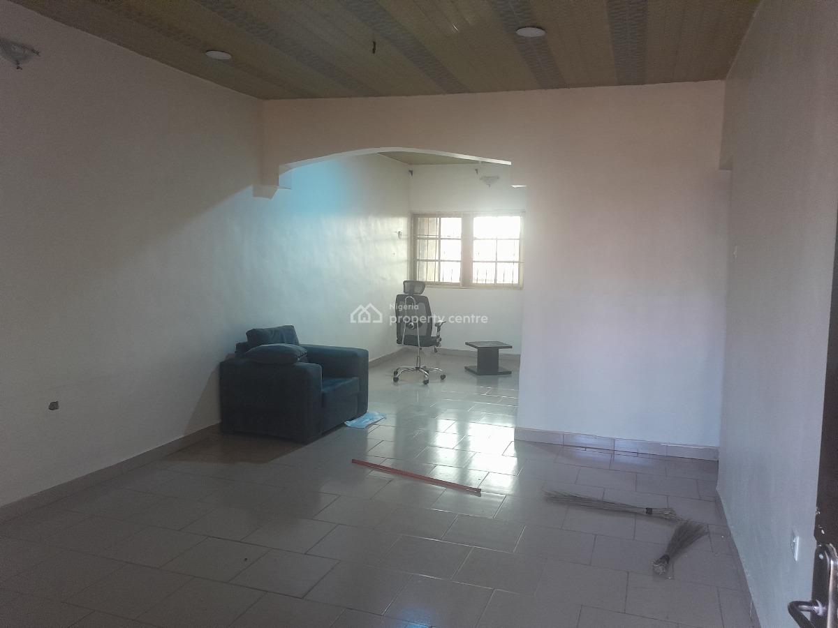Spacious 3 Masters Bedroom Apartment Upstairs with 21hrs Light, 2nd Ugbor Road, Off Adesuwa Road, Gra, Benin, Oredo, Edo, House for Rent