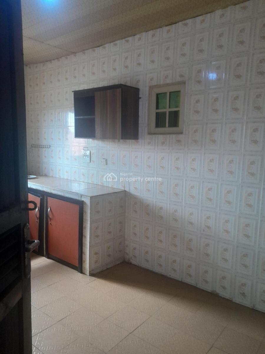 Spacious 3 Masters Bedroom Apartment Upstairs with 21hrs Light, 2nd Ugbor Road, Off Adesuwa Road, Gra, Benin, Oredo, Edo, House for Rent